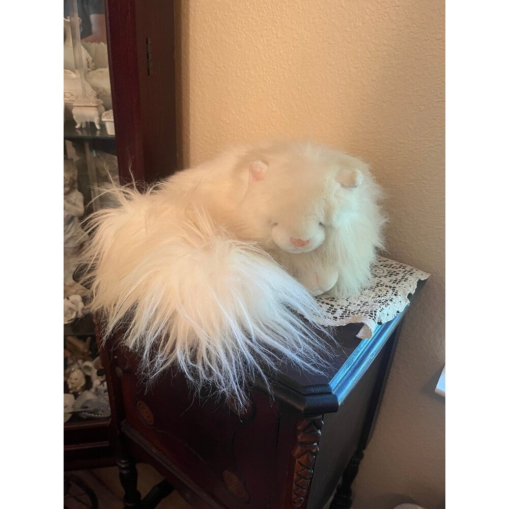 HARD TO FIND! Vintage Realistic Persian Plush